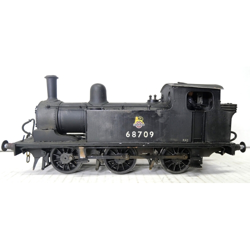 Lot 2025      