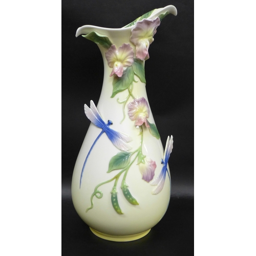 Lot 2052      