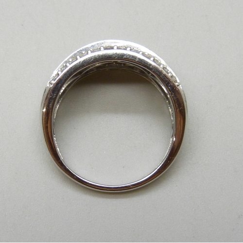 7050A - An 18ct white gold diamond set ring, 1 carat total diamond weight marked in shank, 6.1g, O, in Harro... 