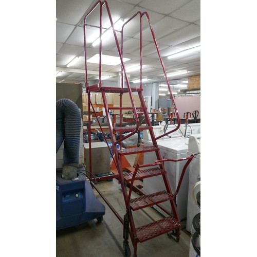 Lot 5085      