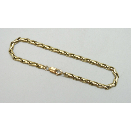 Lot 7004      