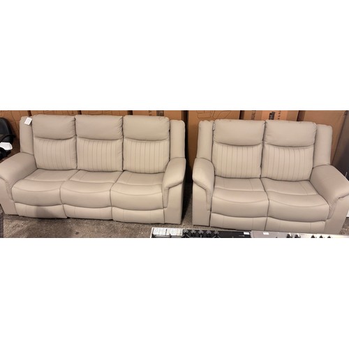 3028 - A Bennington electric reclining three seater and two seater sofa (boxed)