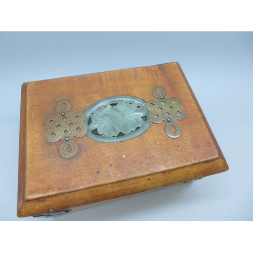 2007 - A vintage Chinese jewellery box with green stone insert, 11.5cm wide
