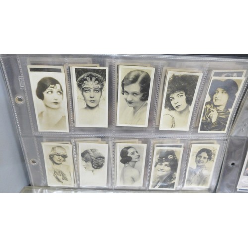 2045 - Assorted collection of cigarette cards to include; John Players Gilbert & Sullivan 2nd series set of... 