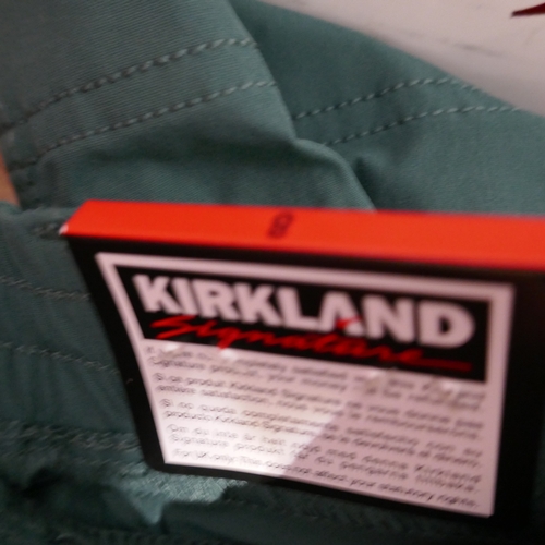 6031 - A box of Kirkland Signature ladies trousers (394) *This lot is subject to VAT