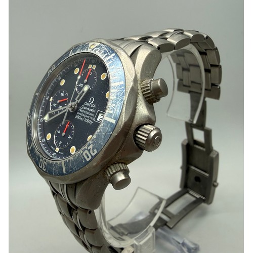 7133 - An Omega Seamaster Professional Chronometer titanium wristwatch with blue dial and date aperture, he... 
