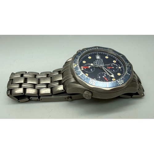 7133 - An Omega Seamaster Professional Chronometer titanium wristwatch with blue dial and date aperture, he... 