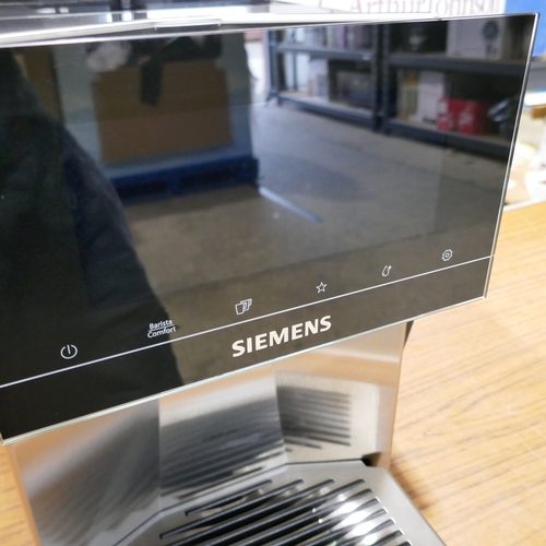 6002 - A Siemens EQ900 Plus coffee machine, original RRP £1666.66 + VAT (394-230) *This lot is subject to V... 