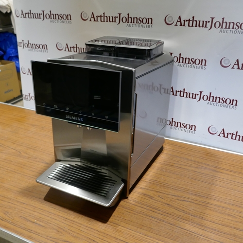 6002 - A Siemens EQ900 Plus coffee machine, original RRP £1666.66 + VAT (394-230) *This lot is subject to V... 