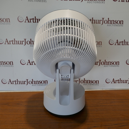 6038 - A Meaco Sefte 10” Pro desk top air circulator with battery and remote (394-113) *This lot is subject... 