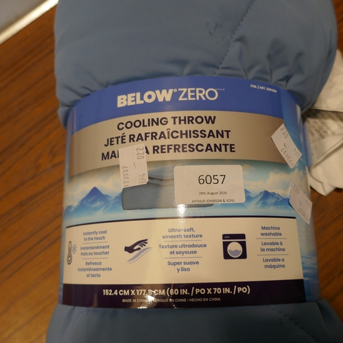 6057 - A Below Zero cooling throw, (394-22) *This lot is subject to VAT