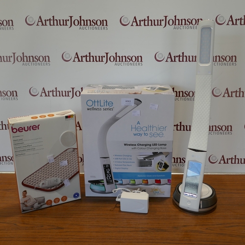 6063 - A Beurer heat pad and an Ottlite colour changing  LED desk lamp   (394-94,102) *This lot is subject ... 