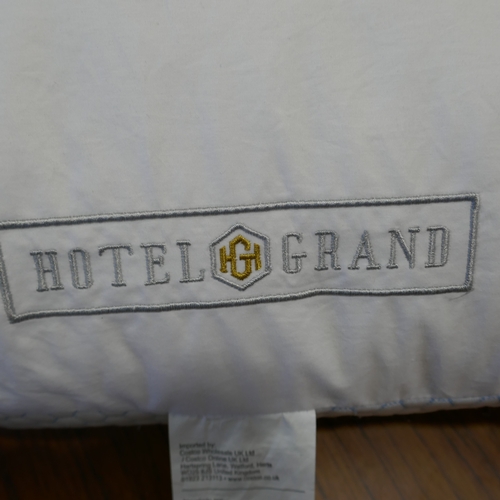 6064 - Two Hotel Grand reversible cooling pillows (394-99) *This lot is subject to VAT