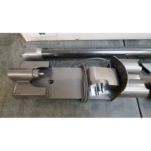 5012 - A Dyson V8 Advanced stick vacuum cleaner, RRP £264.99 + VAT (399-348) *This lot is subject to VAT