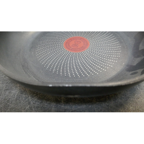 5025 - A Tefal Induction 5 piece set (399-8) *This lot is subject to VAT