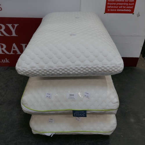 Lot 5049      