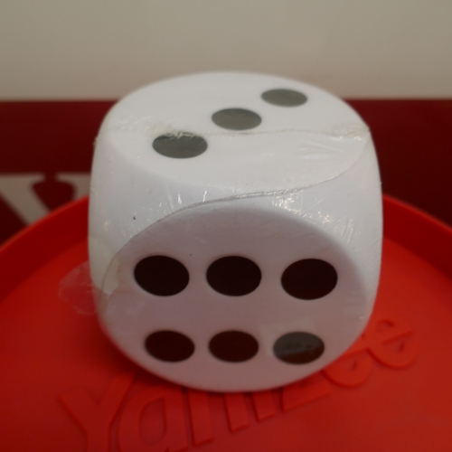 5061 - An Eastpoint giant Yahtzee game (399-38) *This lot is subject to VAT