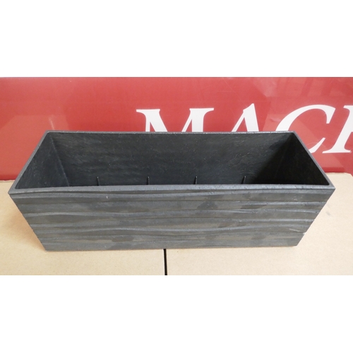 5063 - Two packs of 4 Multi Home tabletop planters (399-22,23) *This lot is subject to VAT