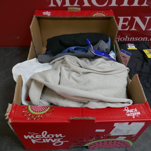 5064 - A box of T-shirts, shirts and shorts, various sizes and styles (681999-28) *This lot is subject to V... 