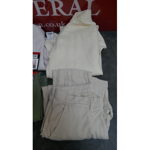 5065 - A box of womens trousers, various styles and sizes (681999-30) *This lot is subject to VAT