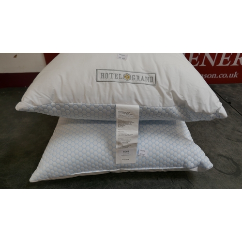 5068 - Two Hotel Grand reversible cooling pillows (399-409) *This lot is subject to VAT
