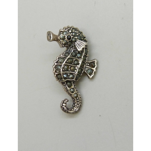 Lot 7059      