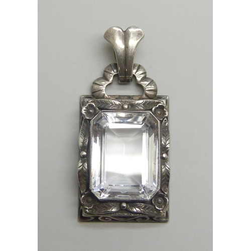 Lot 7049      