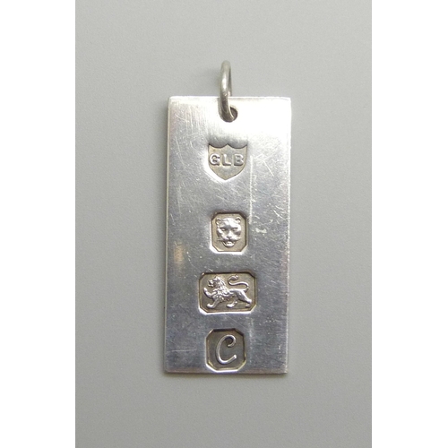 Lot 7050      