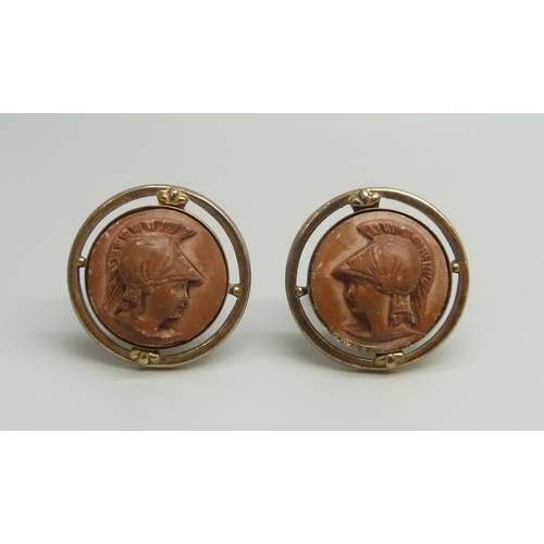 Lot 7052      
