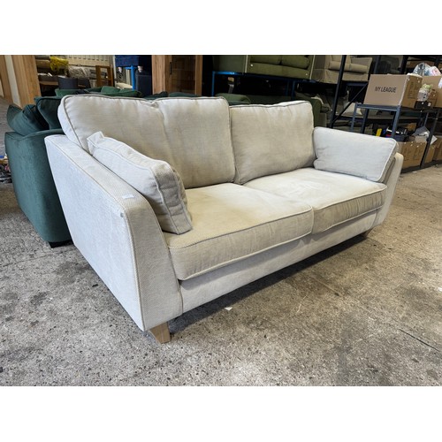 Lot 3102      