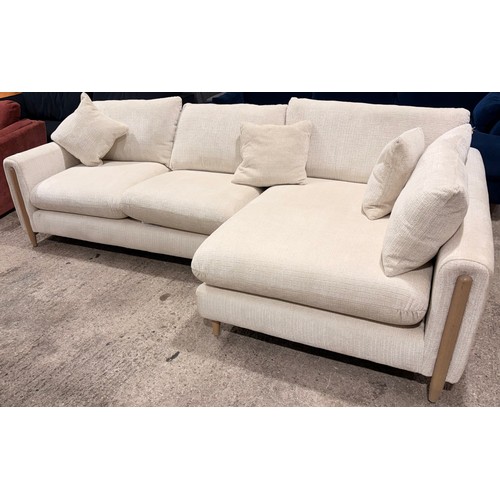 Lot 3092      