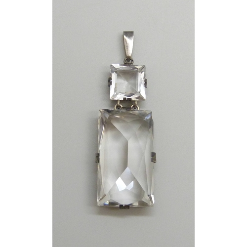 Lot 7041      