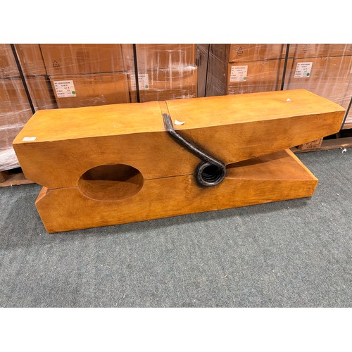 Lot 3025      