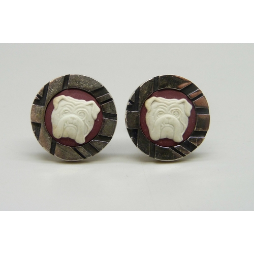 Lot 7033      