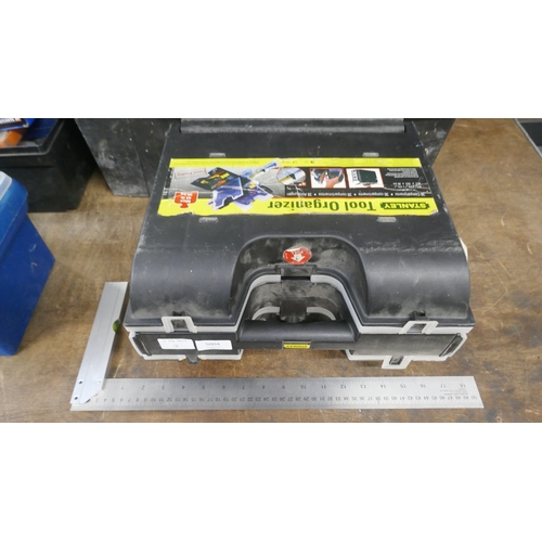 A large quantity of tools/tool boxes including saw blades, hammer ...