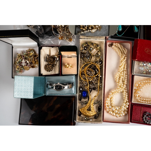 140 - A collection of costume jewellery to include; a hallmarked silver pear pendant, silver ring, silver ... 