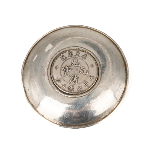 191 - A late 19th centruy Far Eastern silver snuff box, cast with foliate scrolls, approx 7.5cm; together ... 