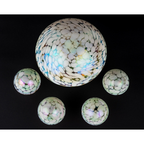 485 - A set of five iridescent glass mushrooms, tallest 15cm, other four 8cm high (5)