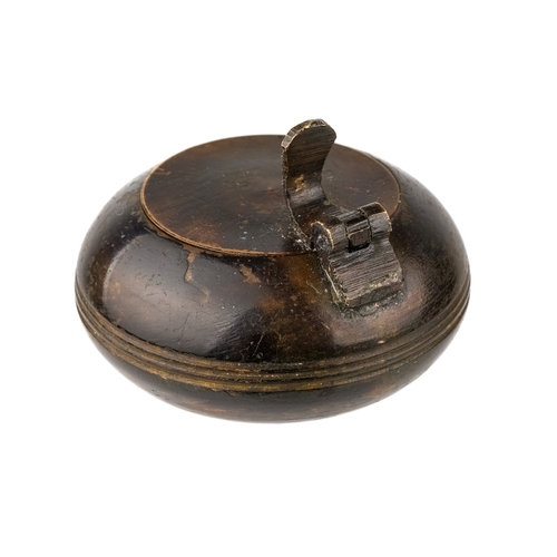 550 - A small portable bronze (possibly Chinese) brush holder/ water pot. Approx 5 cm in diameter