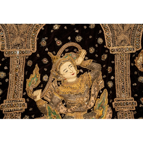 660 - Antique Siamese/ Burmese jewelled wall hanging,  approx. 140 x 106, with metal rod for hanging prese... 