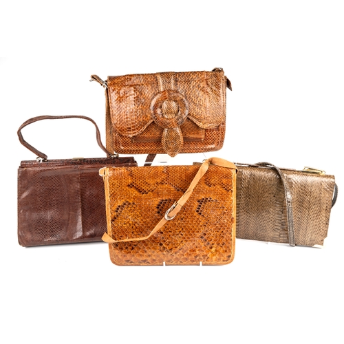 662 - A collection of four various vintage mid 20th Century snakeskin handbags (4)