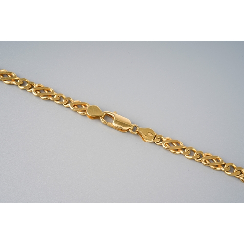 40 - A 9ct yellow gold fancy link necklace, approx 61cm / 24