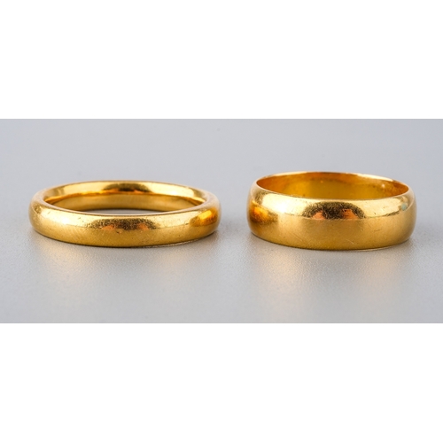 41 - Two 22ct gold rings, size S and Q, total gross weight approx 13.9g