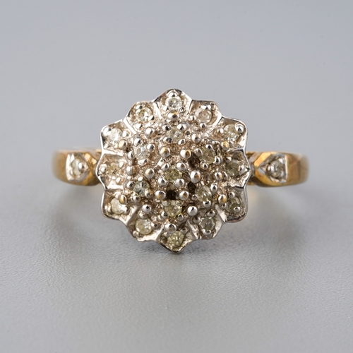 47 - A 9ct yellow gold and diamond cluster ring, size P1/2, diamond weight stamped to shank 0.20ct, total... 