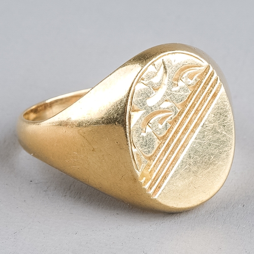 99 - A 9ct yellow gold signet ring, size W1/2, total gross weight approx 5.5g