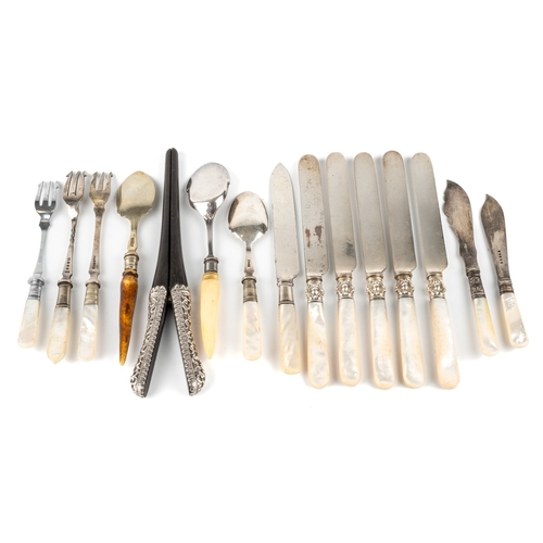 206 - Collection of cutlery with mother of handles ect (1 bag)