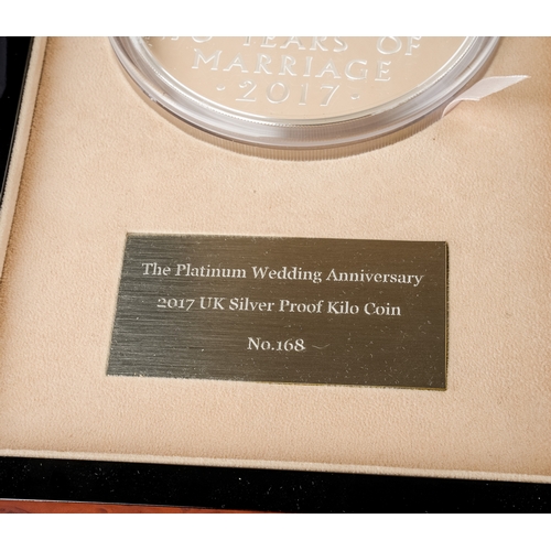 218 - A Royal Mint 1kg silver bullion coin, commemorating the platinum wedding anniversary of Queen Elizab... 