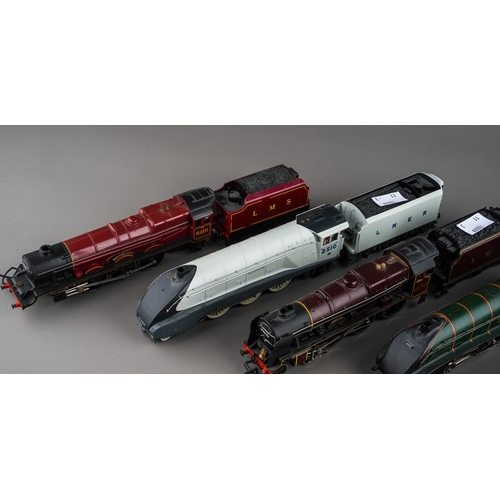 260 - Collection of trains to include 6ocomotive and tender sets by LNER, LMS, Great Western ect. (1 box)