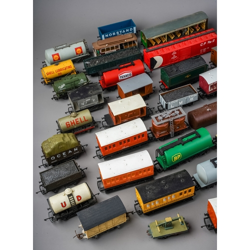 282 - A large collected of assorted model trains and wagons including locomotives Hornby Smokey Joe 56025 ... 