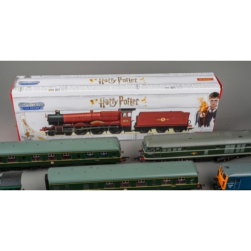 284 - Assorted model trains to include: Pennsylvania 13, Hornby 